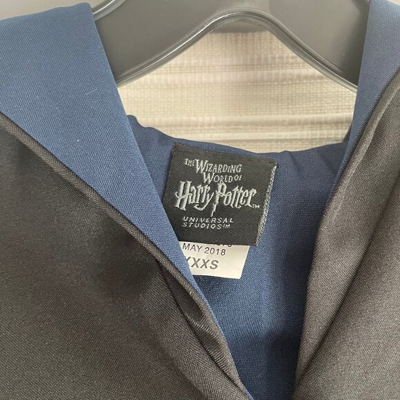Universal Studios Harry Potter Raveclaw Robe - Picture 3 of 8